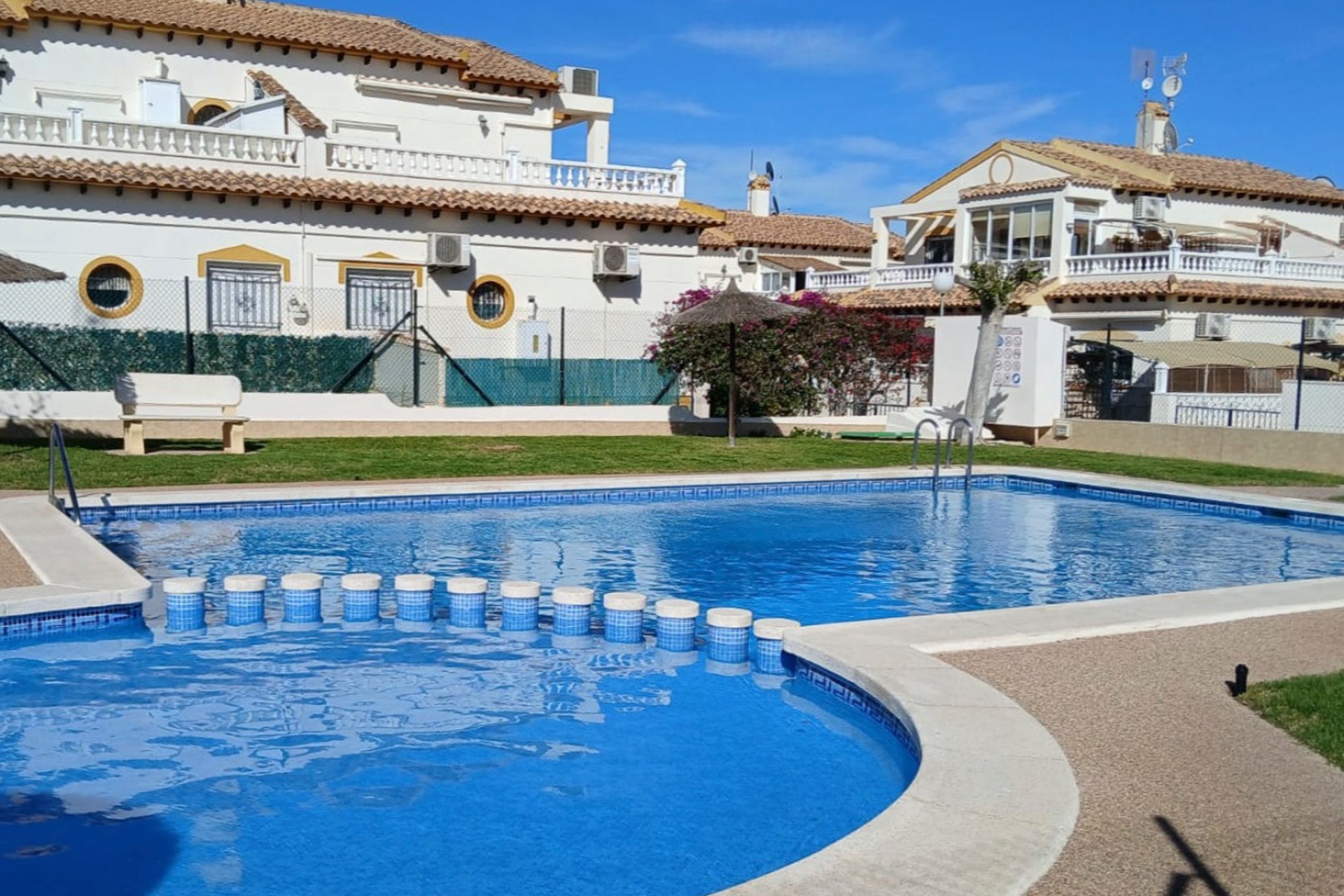 转售 - 联排别墅 - Orihuela Costa