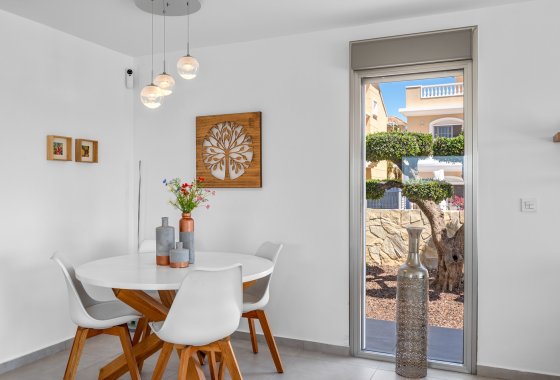 Villa · Herverkoop - La Marina · Alicante (South) · Spanje