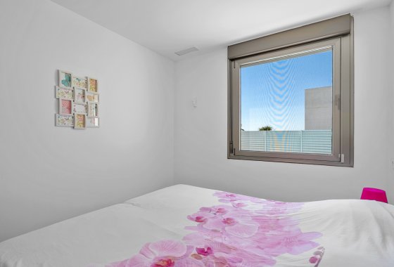Villa · Herverkoop - La Marina · Alicante (South) · Spanje