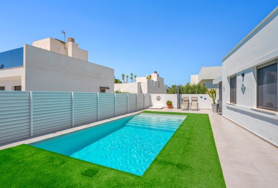 Villa · Herverkoop - La Marina · Alicante (South) · Spanje