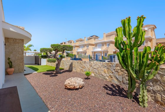 Villa · Herverkoop - La Marina · Alicante (South) · Spanje