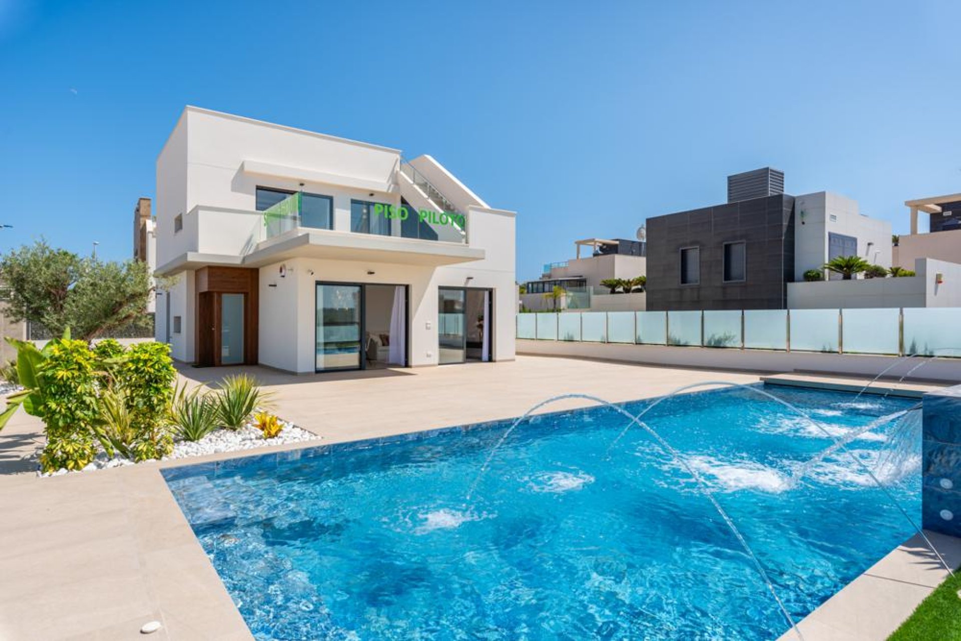 Obra nueva - Villa - Dehesa de Campoamor