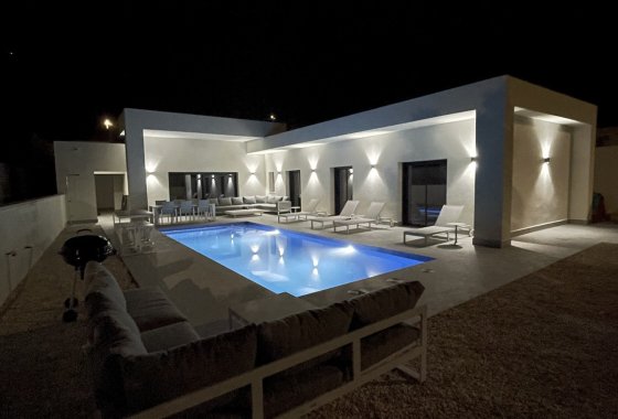 Villa · Obra nueva - La Romana · Alicante · España