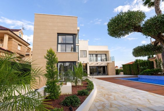 Villa · Obra nueva - Torrevieja · Alicante (South) · España
