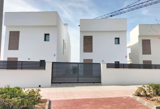 Villa · 新建筑 - Pilar de la Horadada · Alicante · 西班牙
