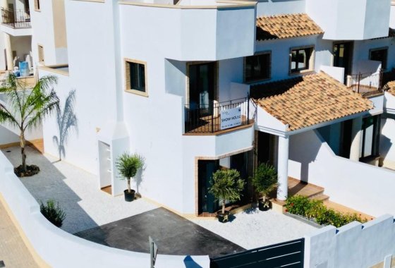 联排别墅 · 新建筑 - Cox · Alicante · 西班牙