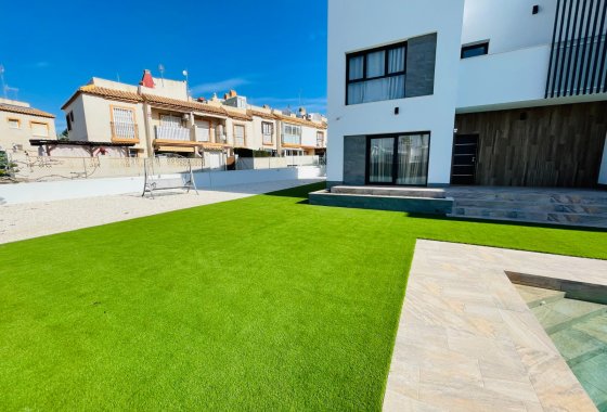 Villa · Obra nueva - Torrevieja · Alicante (South) · España