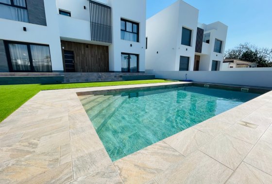 Villa · Obra nueva - Torrevieja · Alicante (South) · España