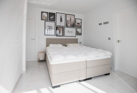 Villa · Obra nueva - Pinar de Campoverde · Alicante · España