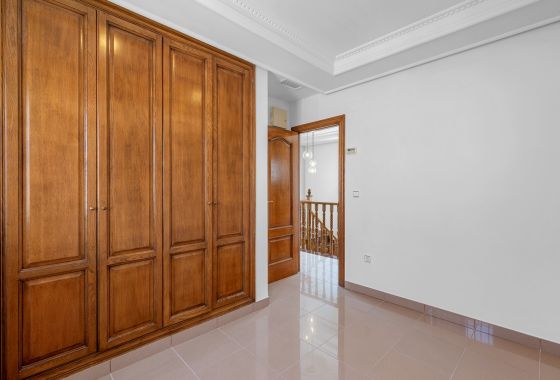 Villa · Verhuur Korte Termijn - Torrevieja · Alicante (South) · Spanje