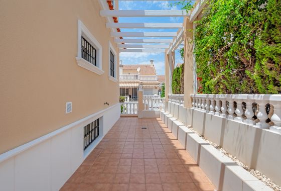 Villa · Verhuur Korte Termijn - Torrevieja · Alicante (South) · Spanje