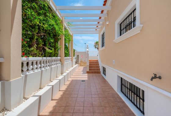 Villa · Verhuur Korte Termijn - Torrevieja · Alicante (South) · Spanje