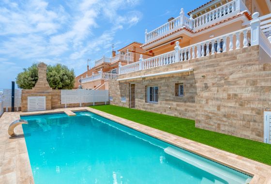 Villa · Verhuur Korte Termijn - Torrevieja · Alicante (South) · Spanje