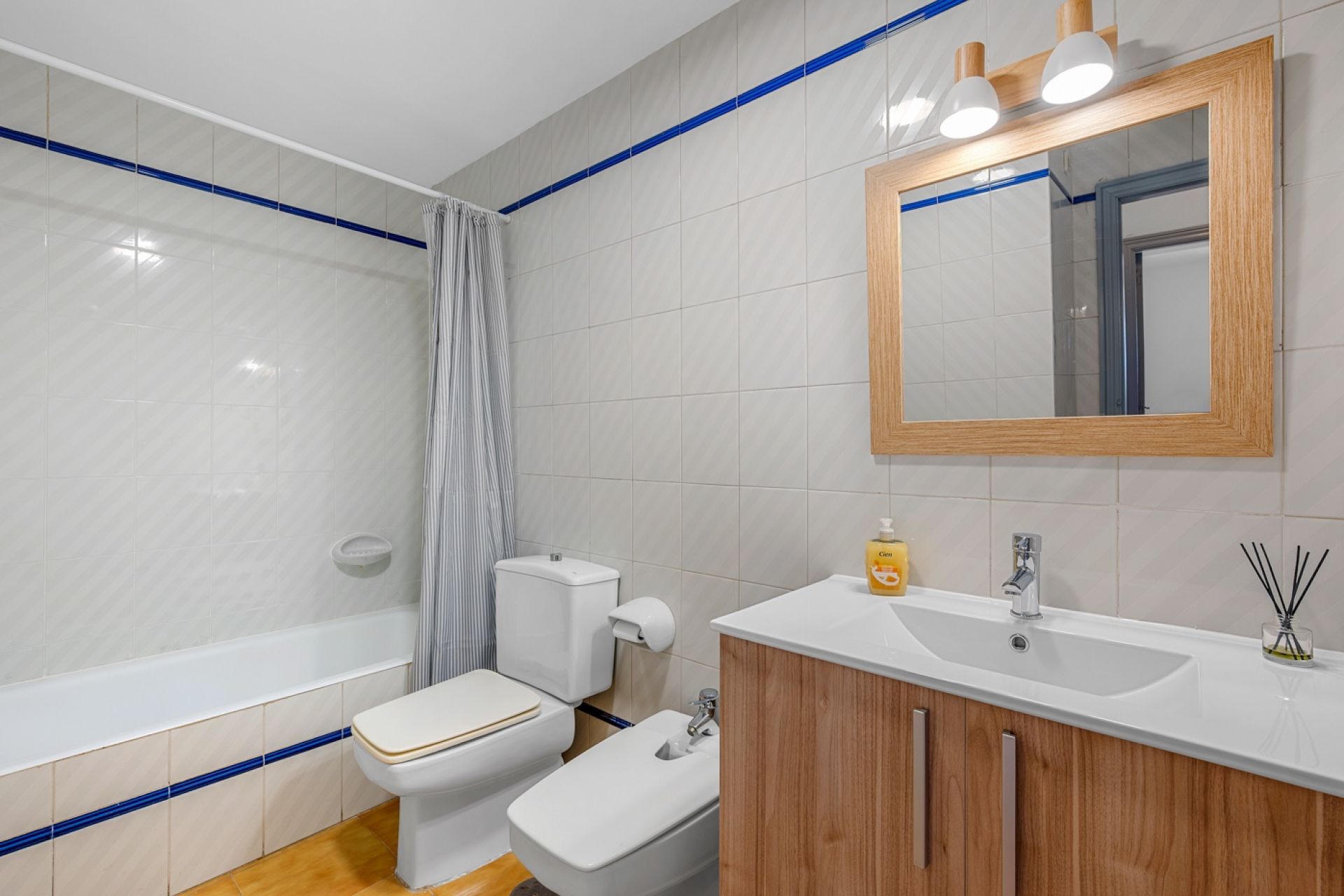 Resale - Apartment - Altea