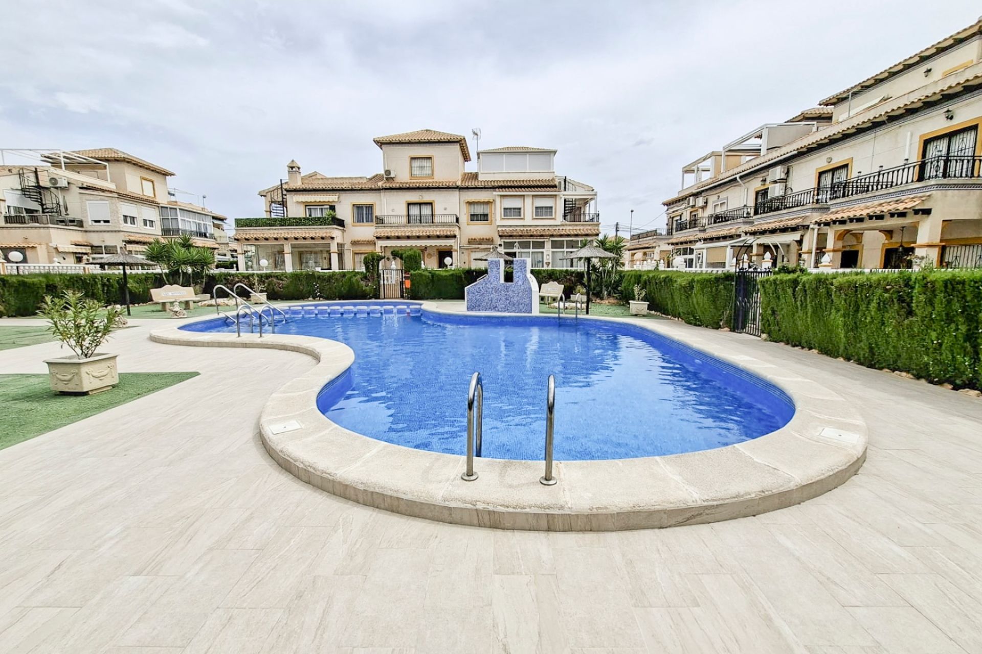 Resale - Bungalow - Orihuela Costa
