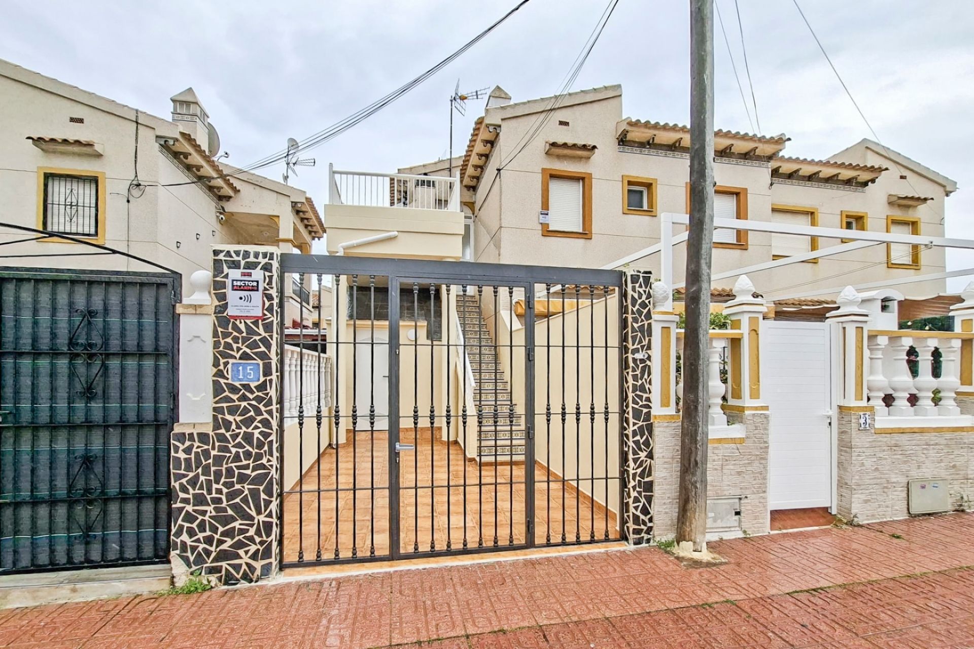 Resale - Bungalow - Orihuela Costa